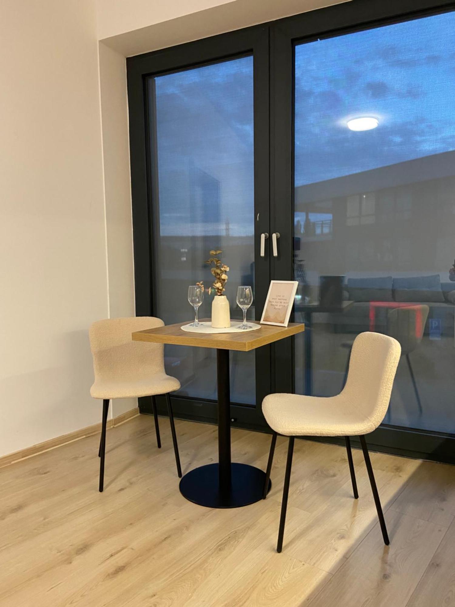 Ar Mykonos Oasis Apartment Kosice Luaran gambar